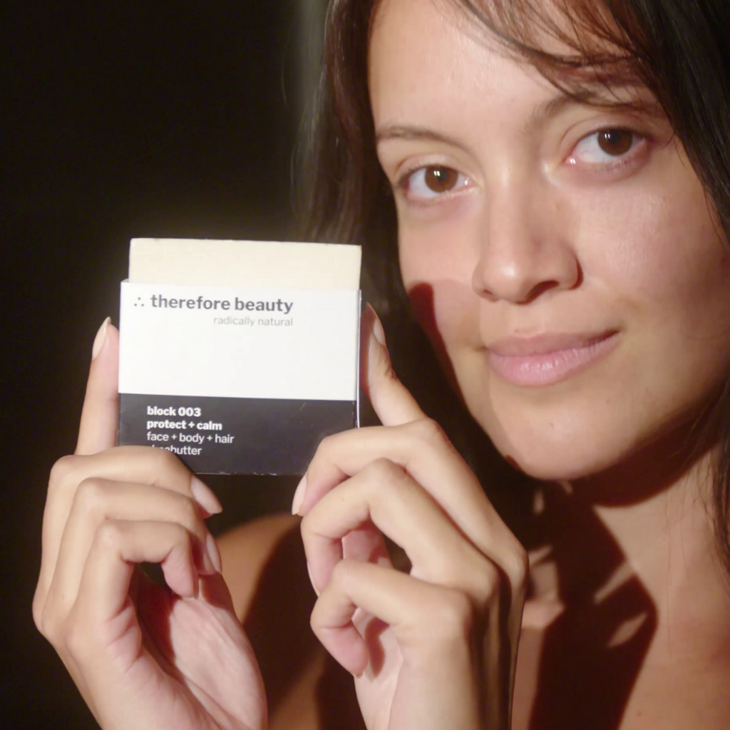 block 003 — schützende Pflegeseife mit Sheabutter | 3‑in‑1 für Gesicht, Körper & Haare ∴ therefore beauty